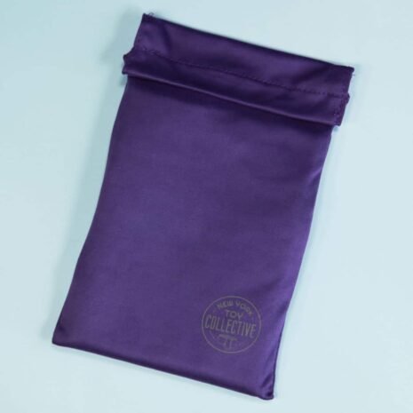 Packing Pouch Purple Purple Packing Pouch with magnetic closure, from New York toy Collective In black