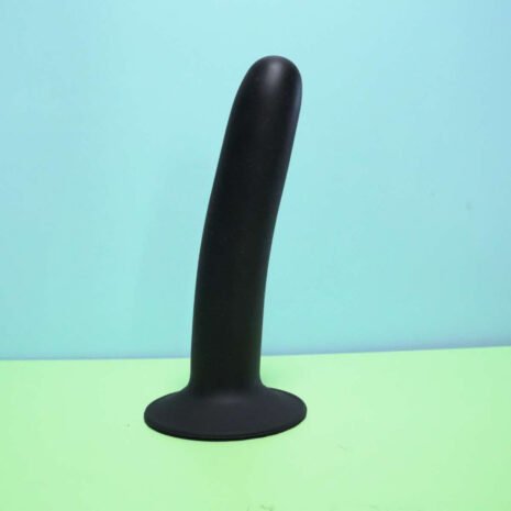 black with suction cup Ainsley suction cup dil shown in black